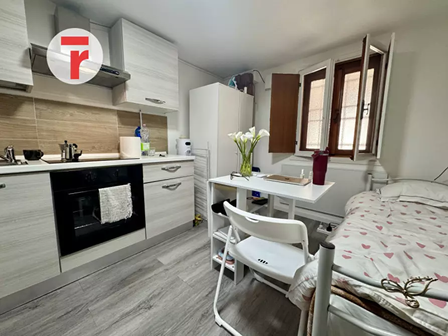 Immagine 1 di Appartamento in vendita  in riviera san benedetto a Padova