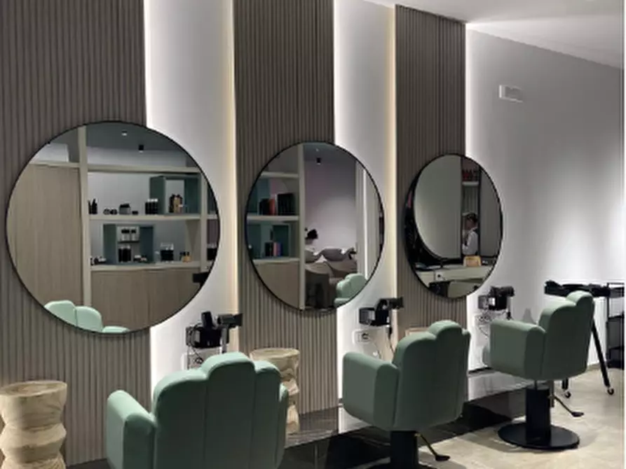 Immagine 7 di Attività commerciale in vendita  a Venezia