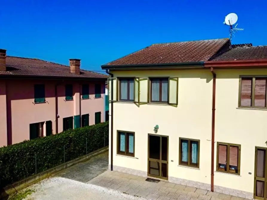 Immagine 1 di Casa indipendente in vendita  in via vallancon ovest a Ospedaletto Euganeo