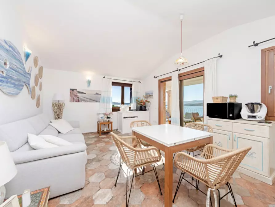Immagine 5 di Appartamento in vendita  in Via delle brezze a Olbia