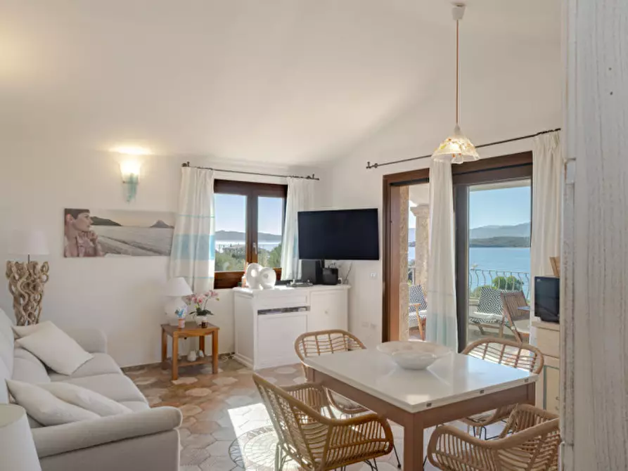 Immagine 11 di Appartamento in vendita  in Via delle brezze a Olbia