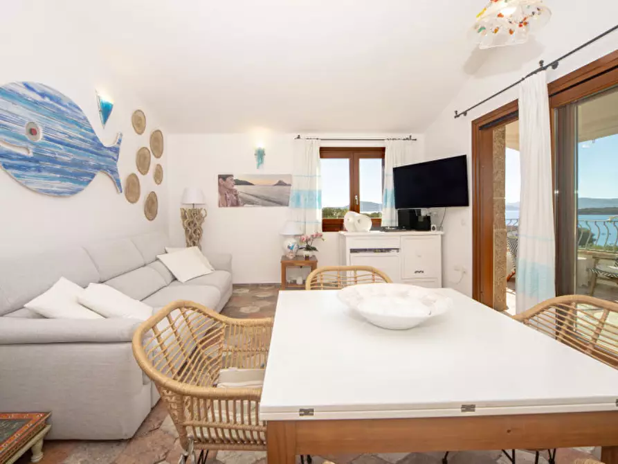 Immagine 12 di Appartamento in vendita  in Via delle brezze a Olbia