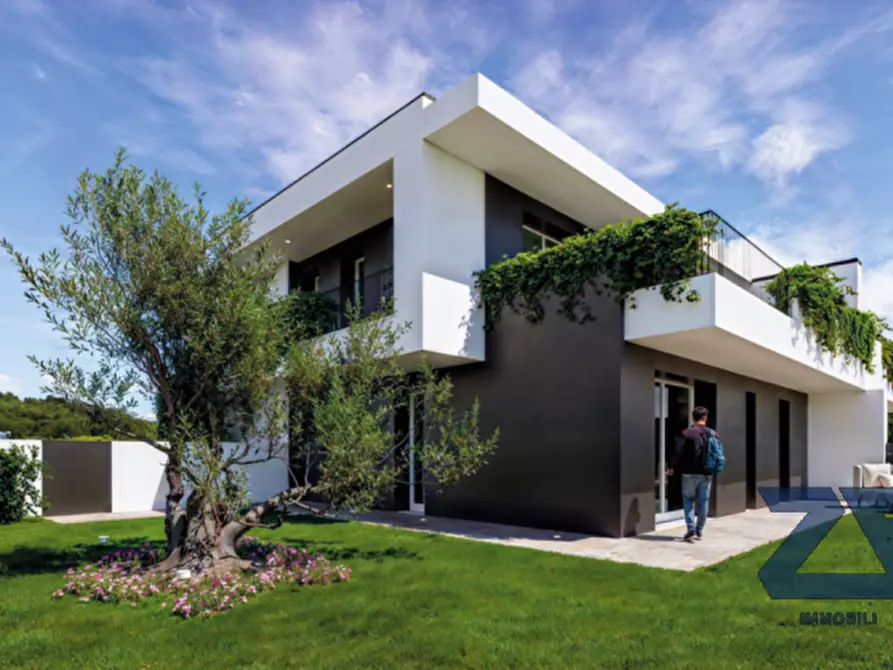 Immagine 4 di Appartamento in vendita  in via San Pio X a Castelfranco Veneto