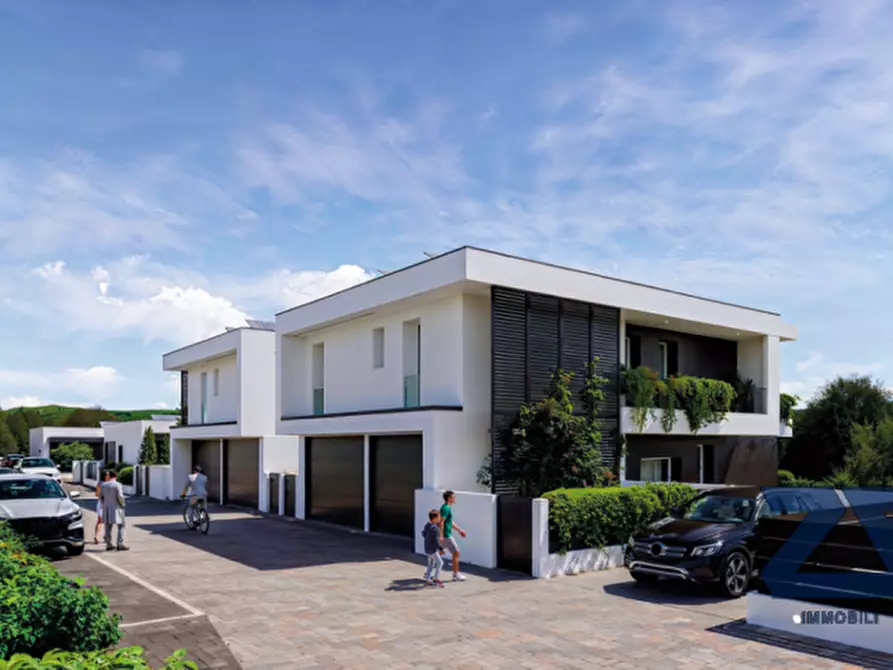 Immagine 5 di Appartamento in vendita  in via San Pio X a Castelfranco Veneto