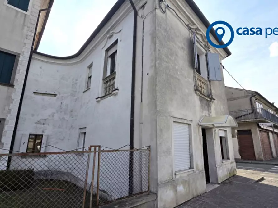 Immagine 3 di Appartamento in vendita  in Via Beato Luigi Guanella a Fratta Polesine