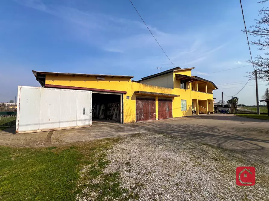 Immagine 4 di Casa bifamiliare in vendita  in Via Giacomo Leopardi 38 a Correzzola