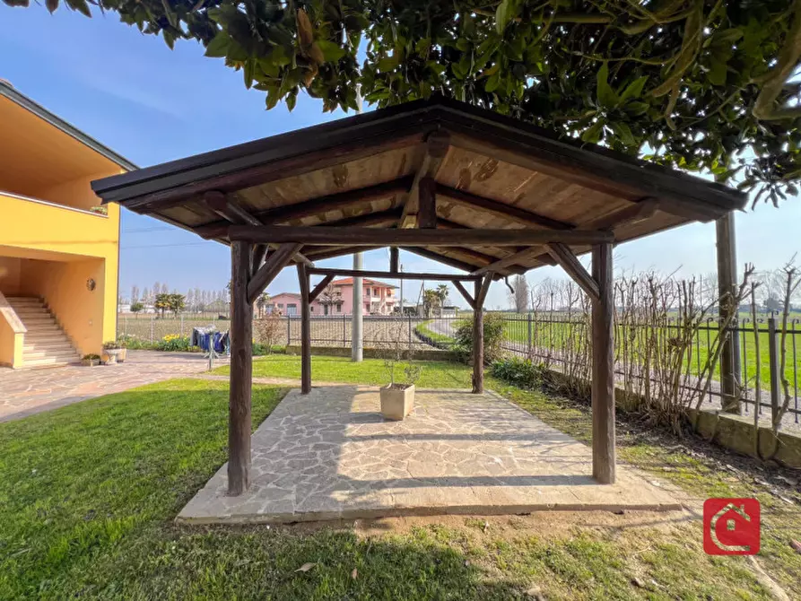 Immagine 9 di Casa bifamiliare in vendita  in Via Giacomo Leopardi 38 a Correzzola