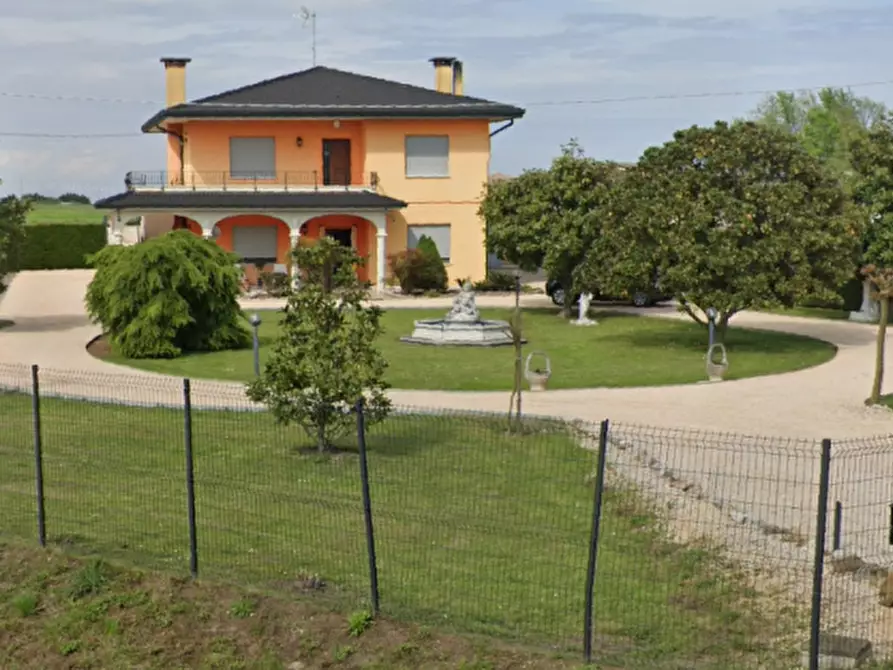 Immagine 3 di Casa indipendente in vendita  a Chioggia