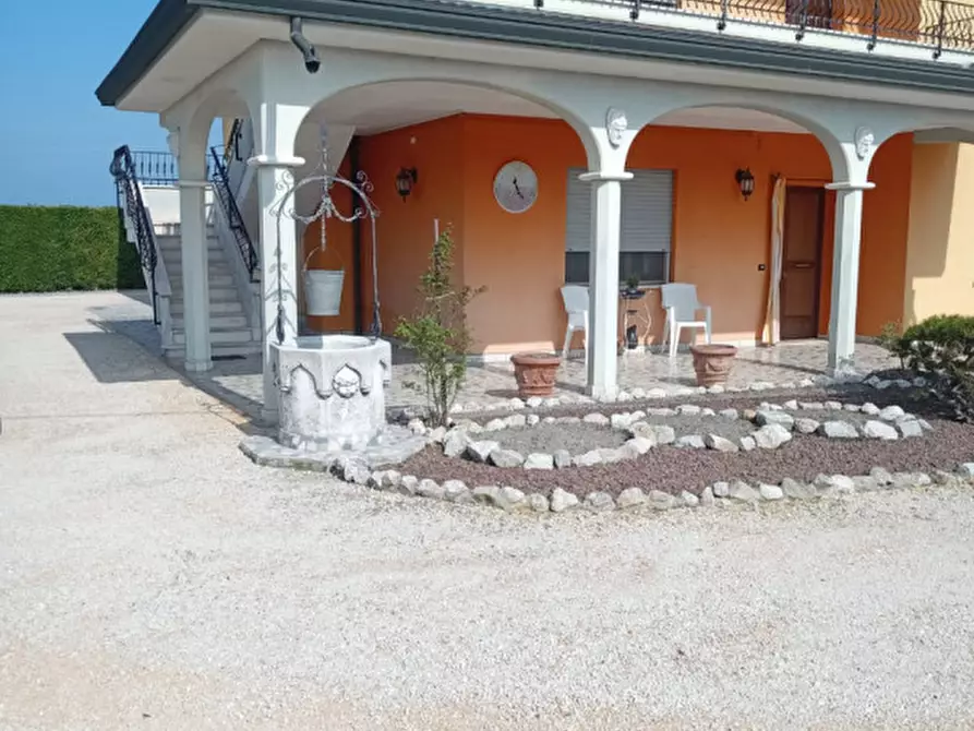 Immagine 16 di Casa indipendente in vendita  a Chioggia