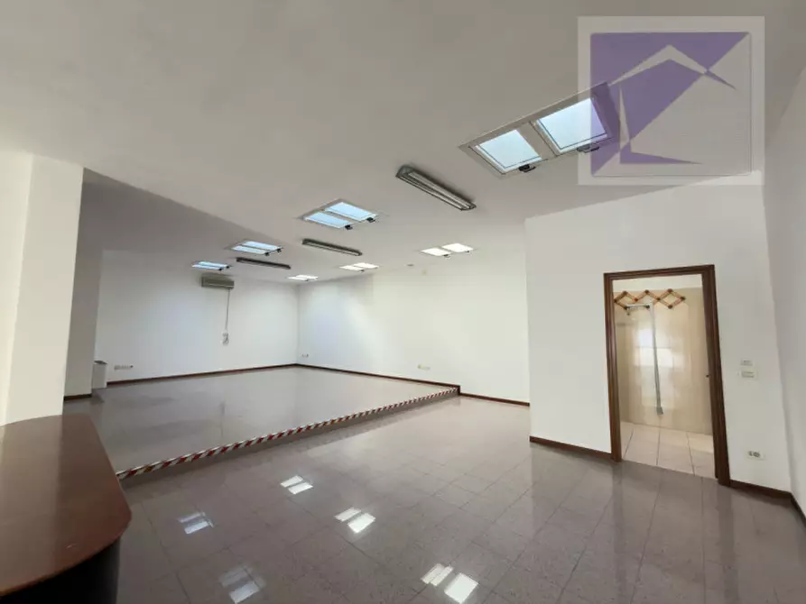 Immagine 4 di Negozio in vendita  a Piombino Dese