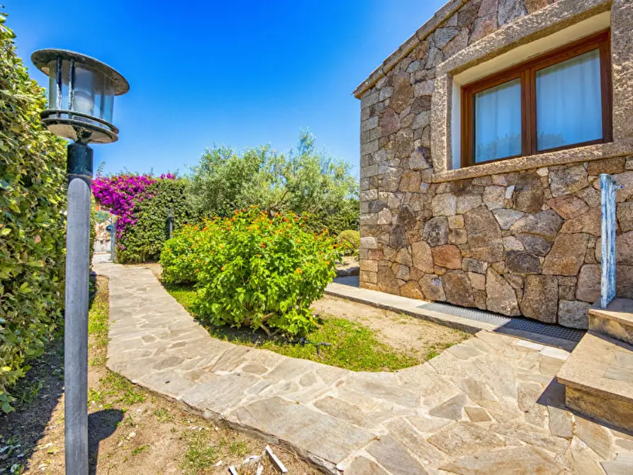 Immagine 1 di Villetta a schiera in vendita  in Via Mar Ligure a Olbia