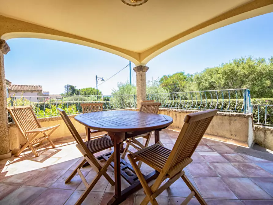 Immagine 5 di Villetta a schiera in vendita  in Via Mar Ligure a Olbia