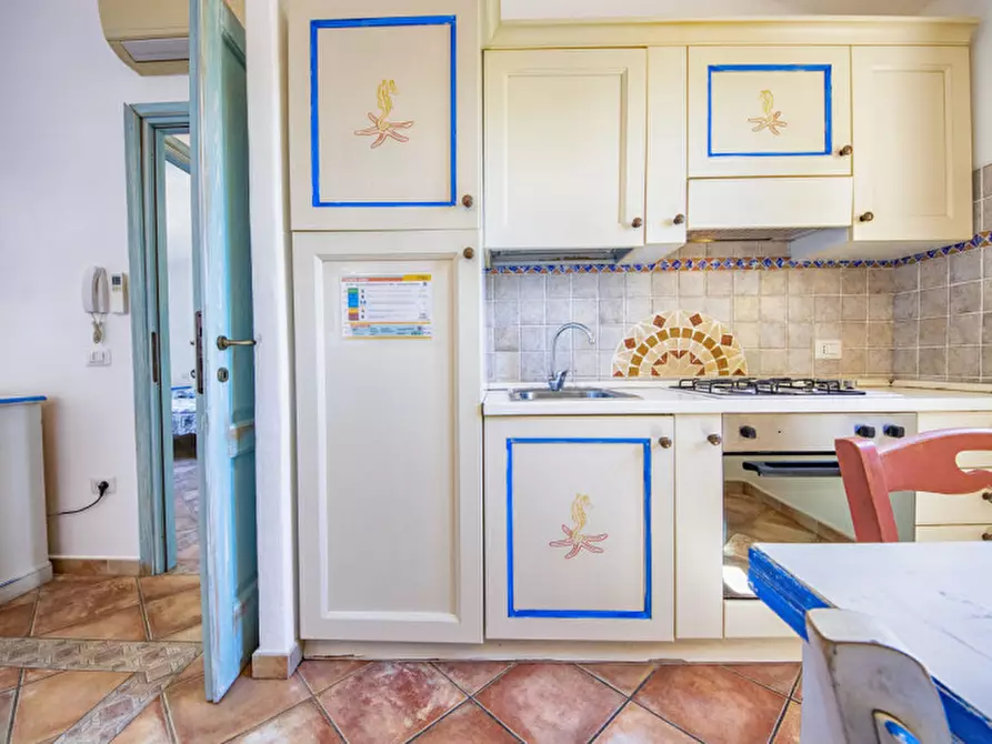 Immagine 11 di Villetta a schiera in vendita  in Via Mar Ligure a Olbia