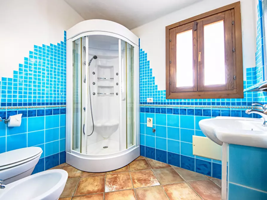 Immagine 15 di Villetta a schiera in vendita  in Via Mar Ligure a Olbia