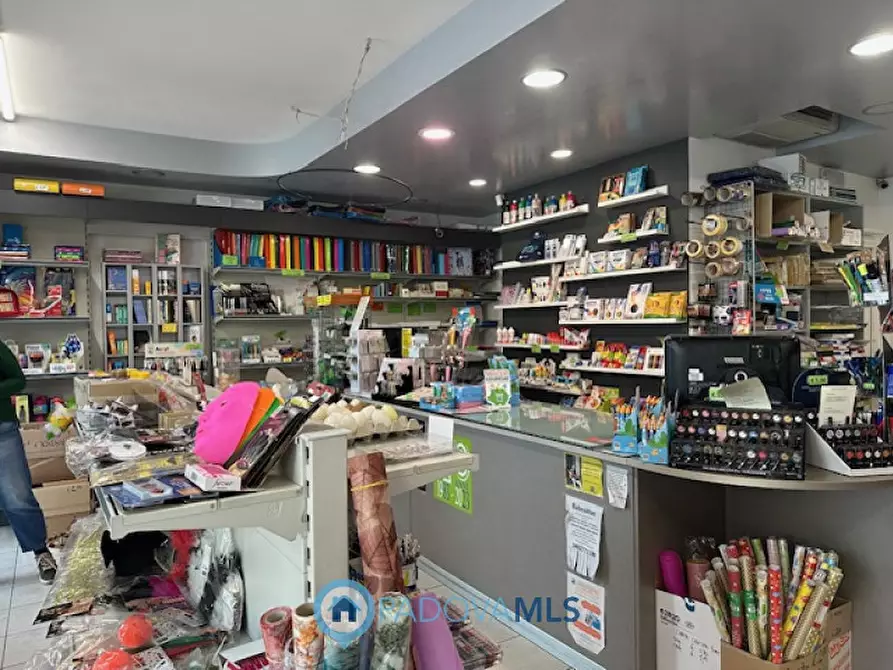 Immagine 3 di Attività commerciale in vendita  in Via Antonio Gramsci 5 a Cadoneghe