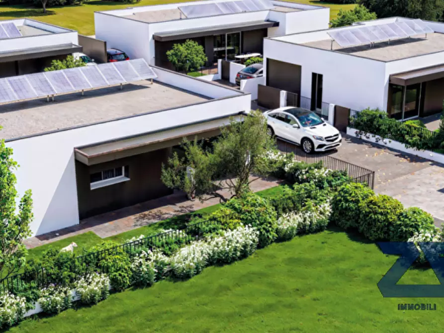 Immagine 8 di Villa in vendita  in Via San Pio X a Castelfranco Veneto