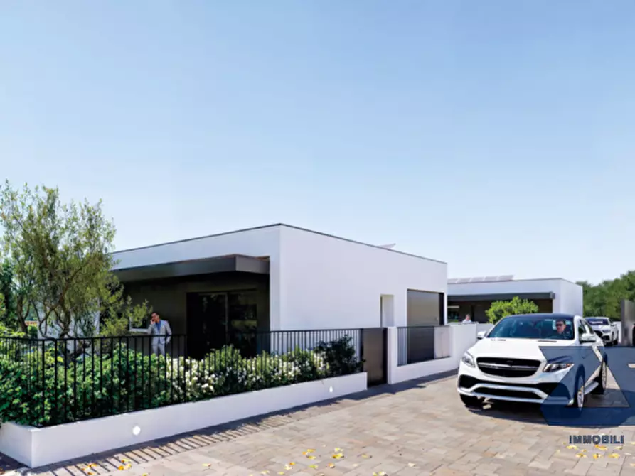 Immagine 9 di Villa in vendita  in Via San Pio X a Castelfranco Veneto