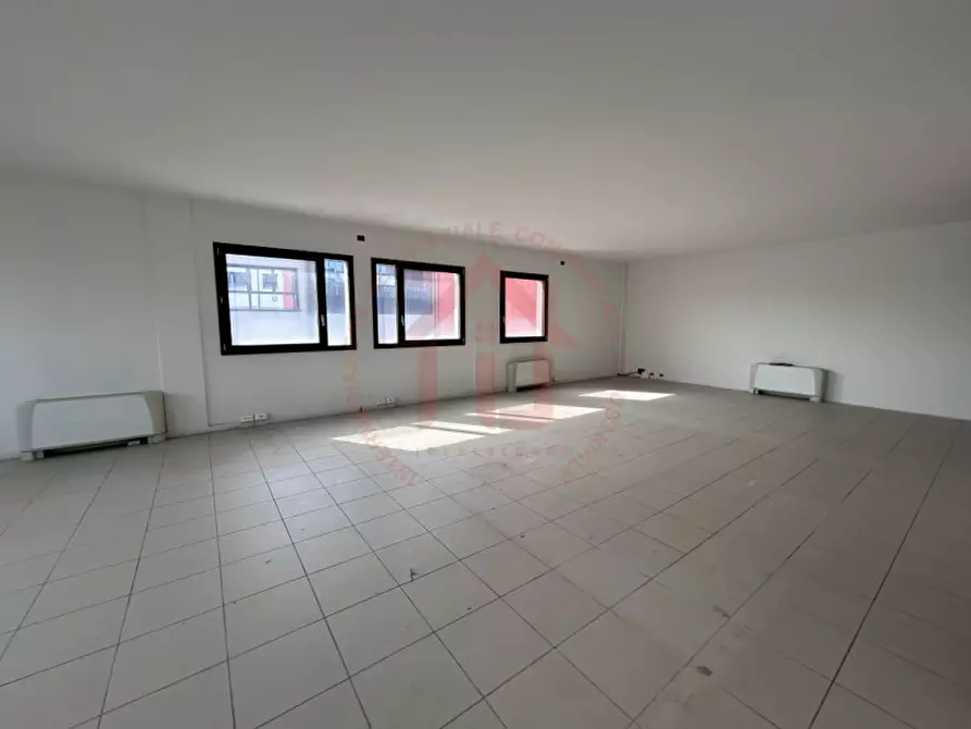 Immagine 4 di Ufficio in affitto  a Rubano