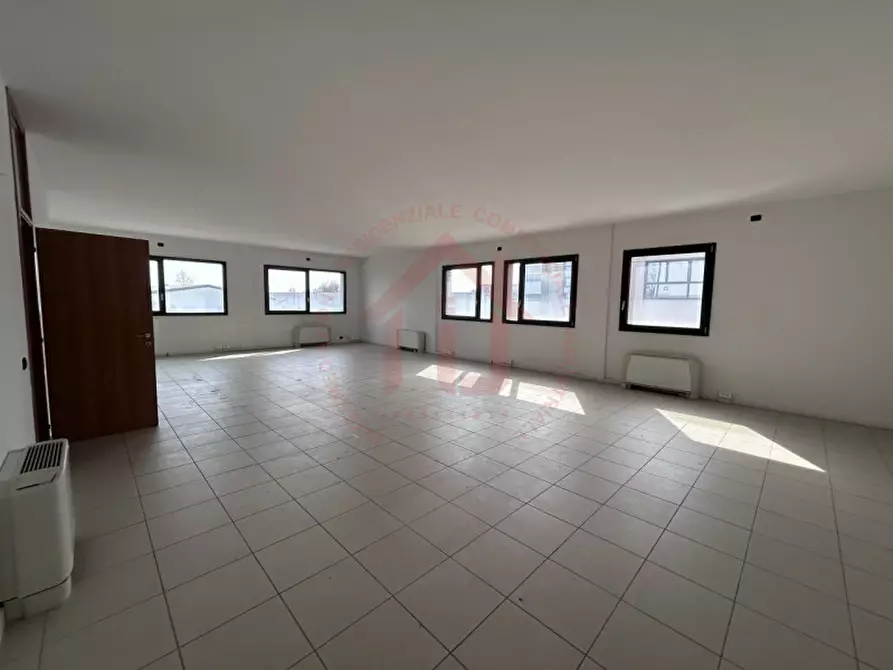 Immagine 5 di Ufficio in affitto  a Rubano