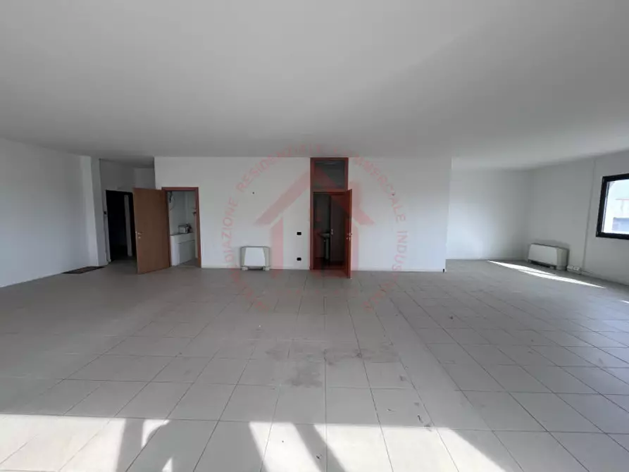 Immagine 6 di Ufficio in affitto  a Rubano