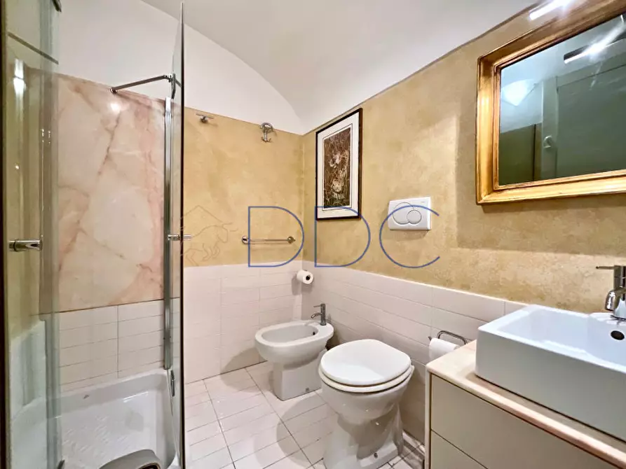 Immagine 17 di Appartamento in affitto  in Via Cesare Battisti 5 a Torino