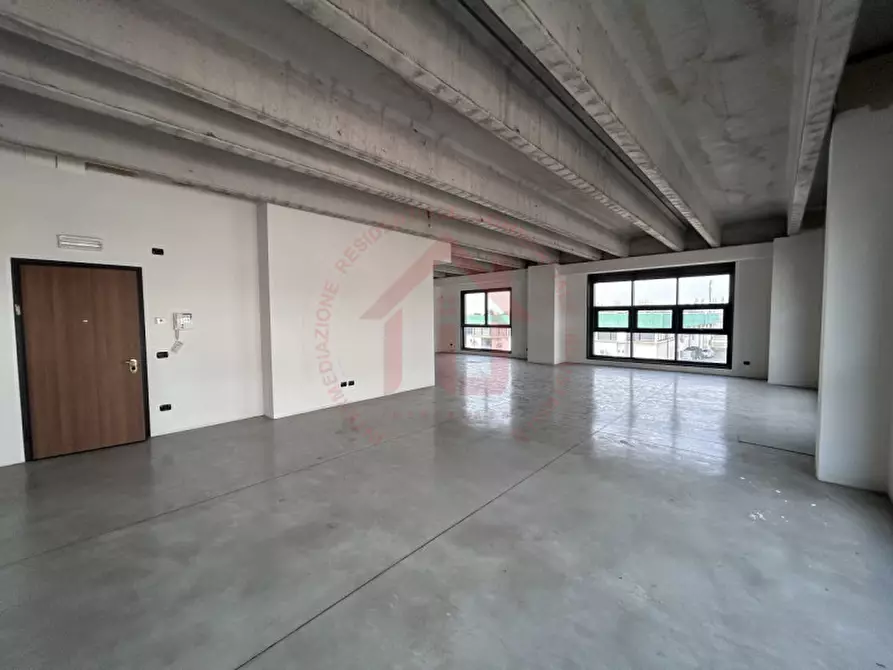 Immagine 2 di Ufficio in affitto  a Rubano