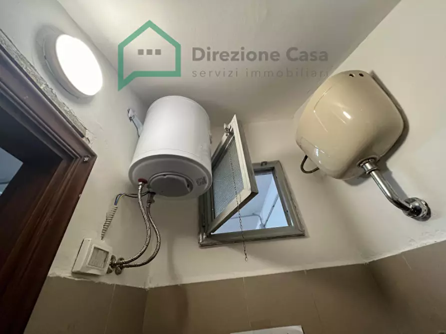 Immagine 9 di Negozio in vendita  in VIA GENERALE FRANCESCO PIGNATELLI a Napoli