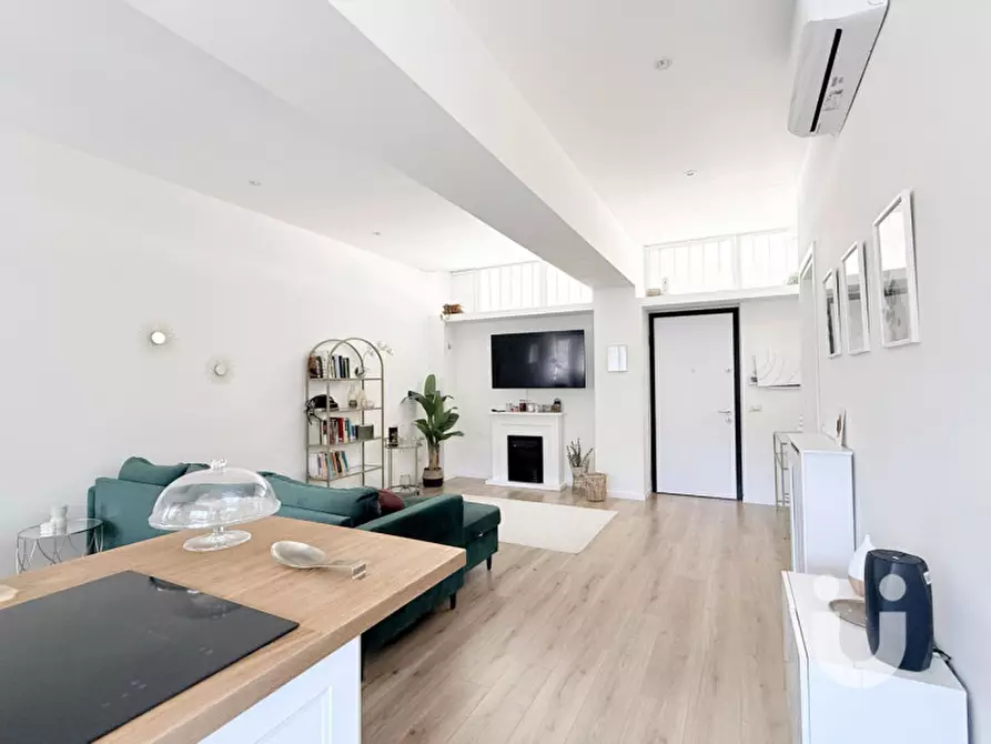 Immagine 2 di Appartamento in vendita  in viale caduti per la resistenza a Roma