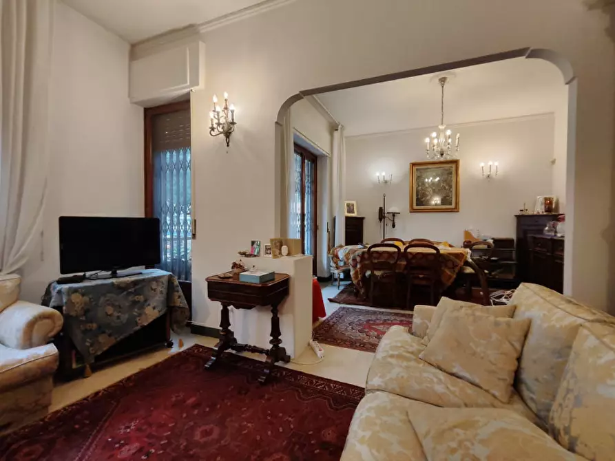 Immagine 11 di Appartamento in vendita  in VIALE CALATAFIMI a Firenze