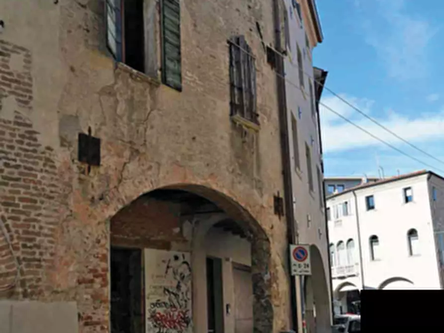 Immagine 1 di Palazzo in vendita  in Via Jacopo Riccati, 10 a Treviso