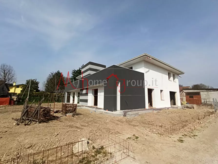 Immagine 1 di Casa bifamiliare in vendita  in via xi febbraio a Legnaro