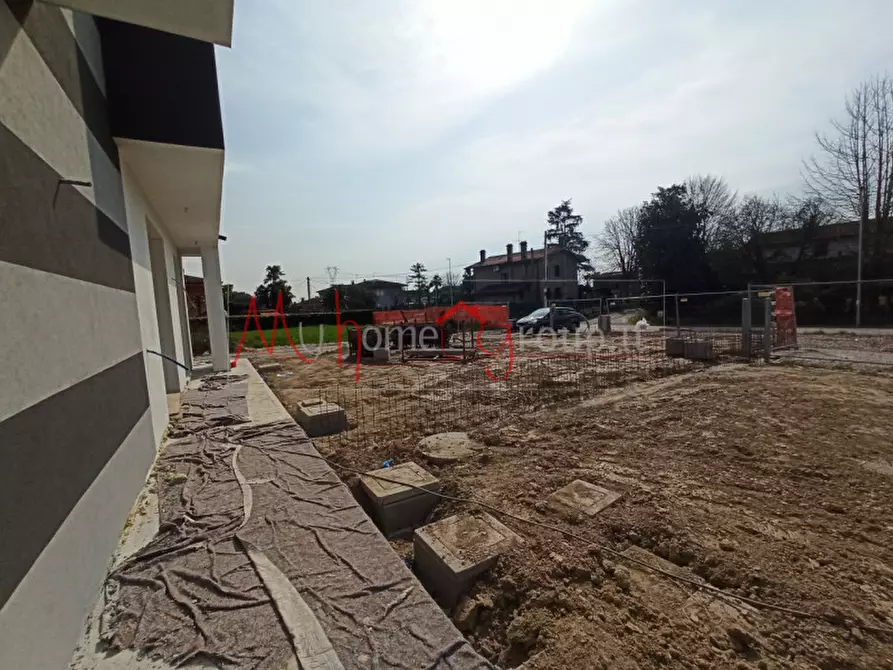 Immagine 2 di Casa bifamiliare in vendita  in via xi febbraio a Legnaro