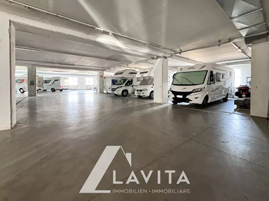 Immagine 2 di Garage in vendita  in Gewerbegebiet Nord - Zona Artigianale Nord a Ora .Auer.