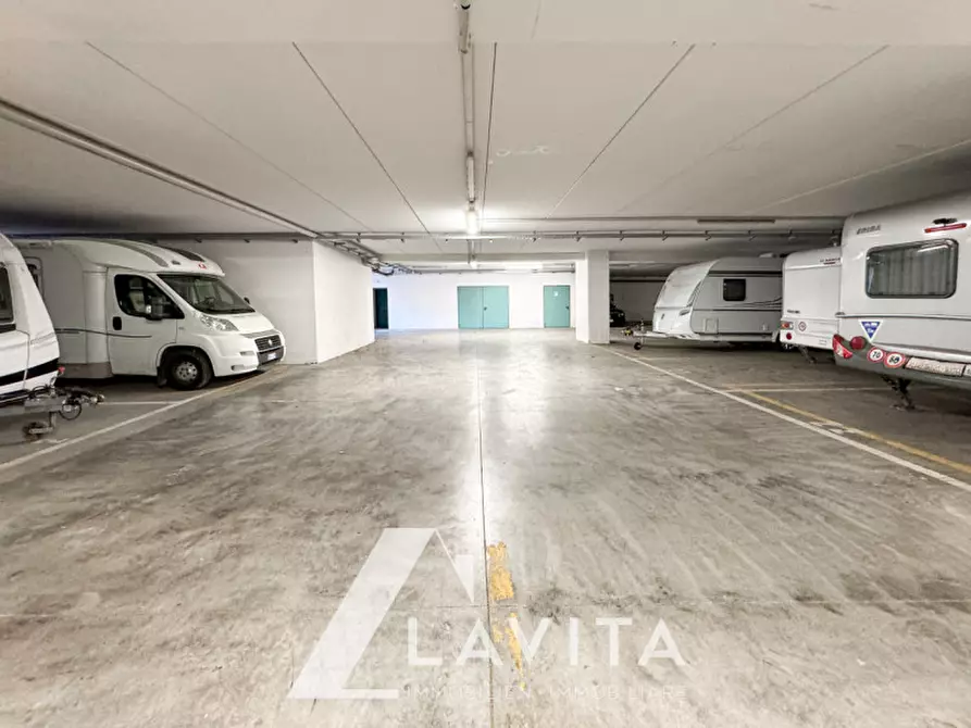 Immagine 3 di Garage in vendita  in Gewerbegebiet Nord - Zona Artigianale Nord a Ora .Auer.