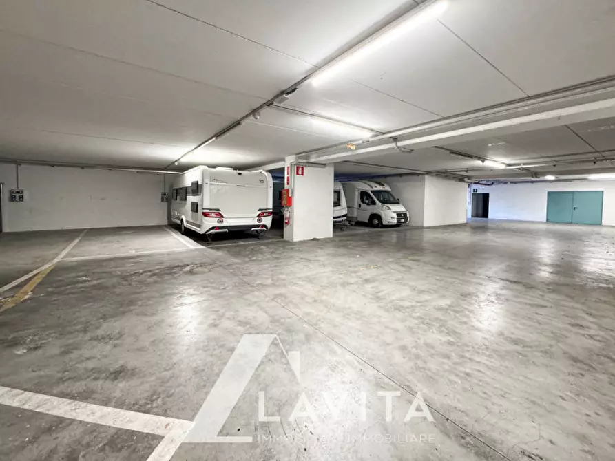 Immagine 5 di Garage in vendita  in Gewerbegebiet Nord - Zona Artigianale Nord a Ora .Auer.