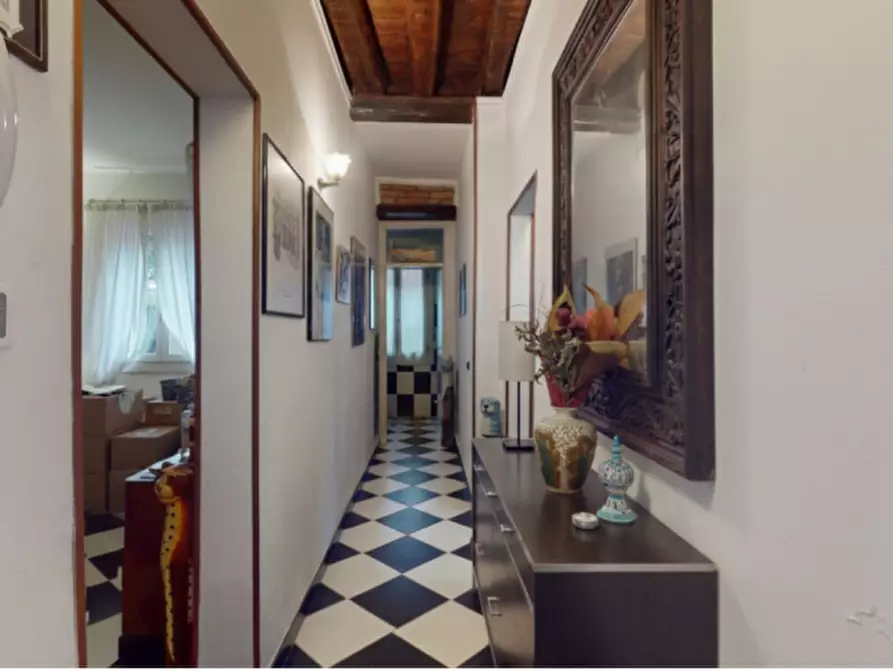 Immagine 4 di Casa trifamiliare in vendita  in Via Nino Bixio a Vicenza