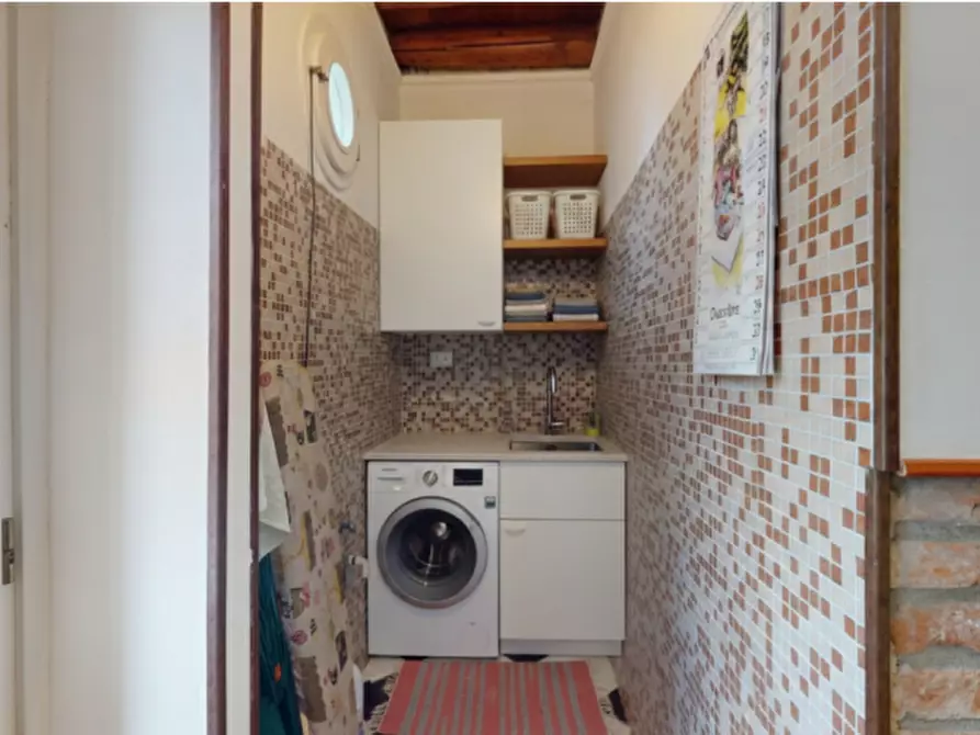 Immagine 8 di Casa trifamiliare in vendita  in Via Nino Bixio a Vicenza