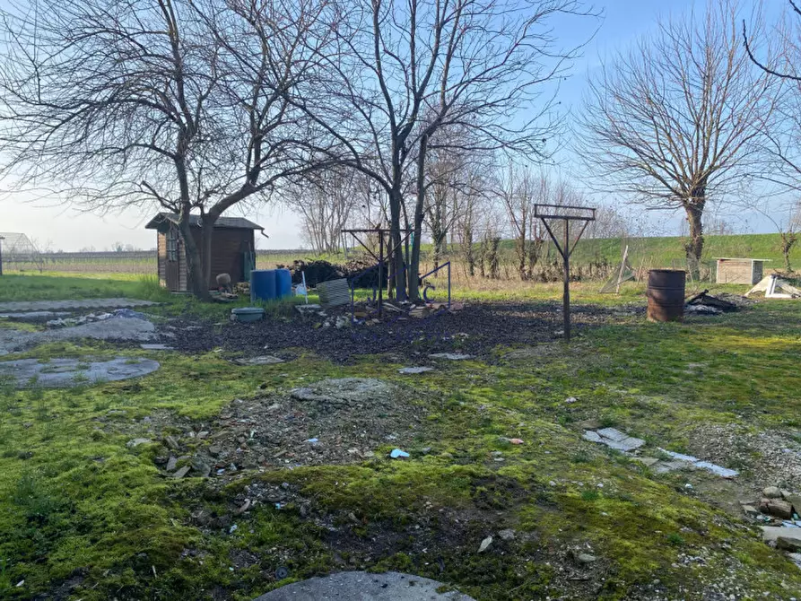 Immagine 26 di Rustico / casale in vendita  a Fontanelle