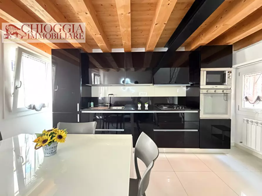 Immagine 3 di Casa indipendente in vendita  in Via Sottomarina 1500 a Chioggia