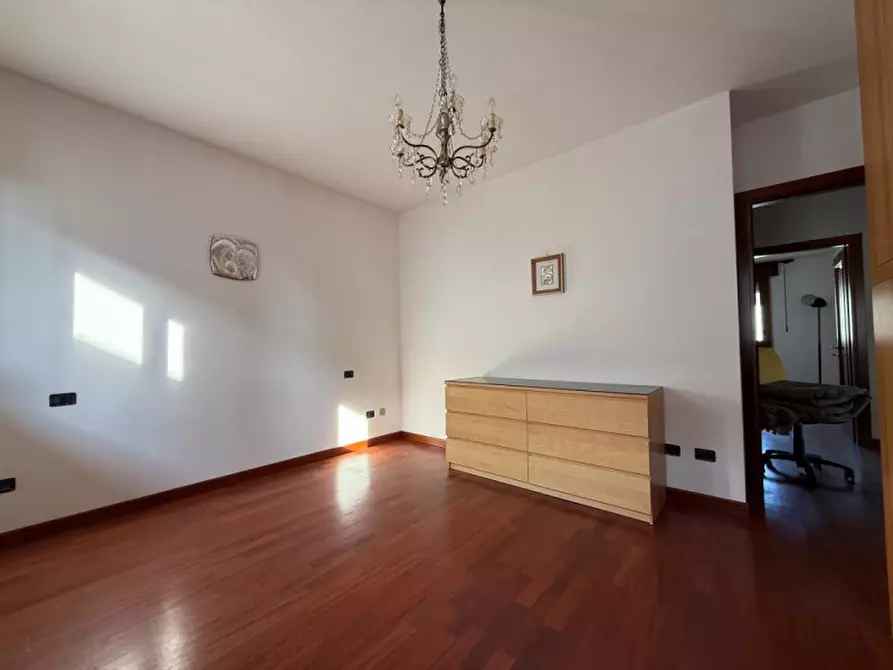 Immagine 13 di Appartamento in vendita  in Via Otto Marzo a Campolongo Maggiore