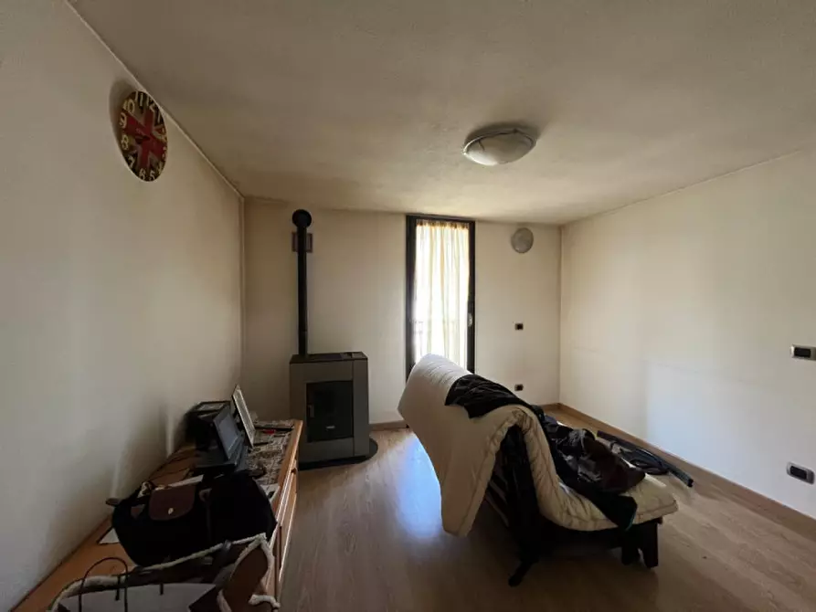 Immagine 5 di Casa bifamiliare in vendita  in Via Roma a Lovero