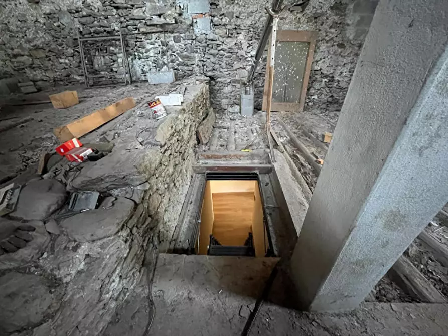 Immagine 15 di Casa bifamiliare in vendita  in Via Roma a Lovero