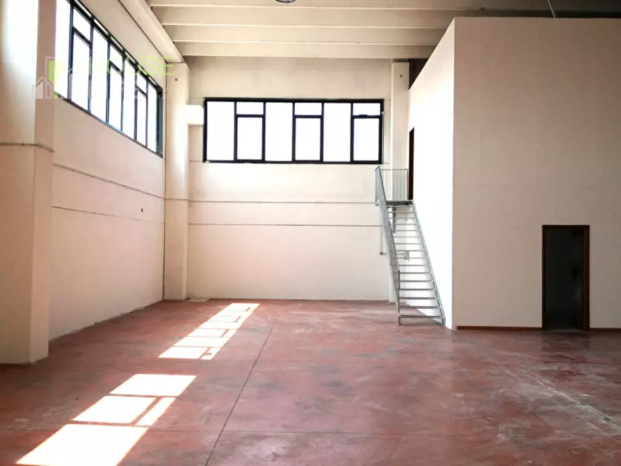 Immagine 1 di Capannone industriale in vendita  in Via Francesco Foscari a Thiene