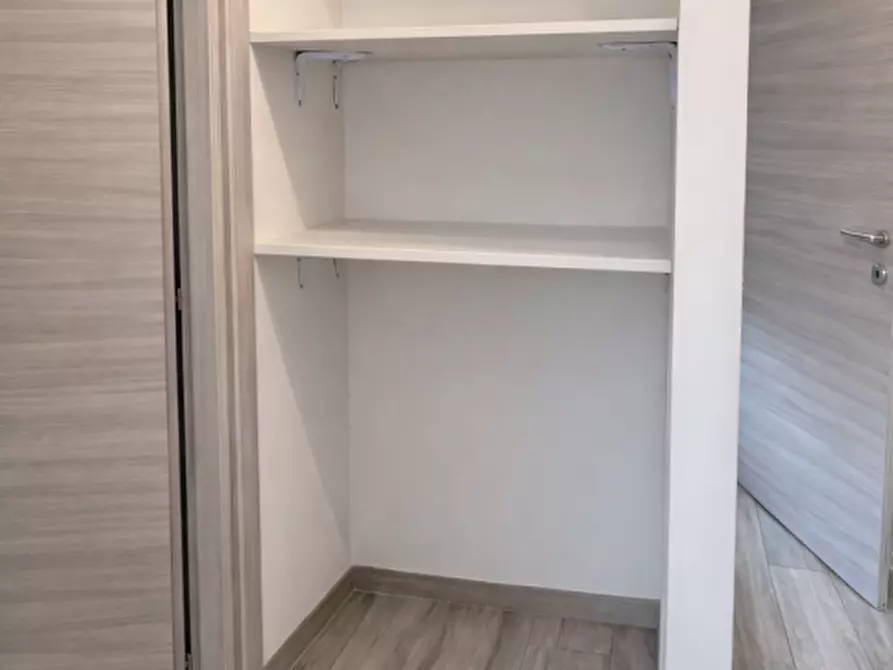 Immagine 16 di Appartamento in vendita  in Via Capri a Senigallia