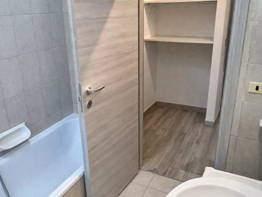 Immagine 26 di Appartamento in vendita  in Via Capri a Senigallia