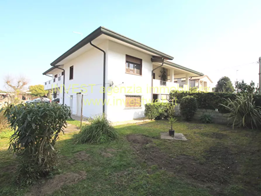 Immagine 29 di Villa in vendita  in via Morosini 37 a Rosolina