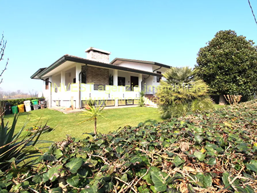 Immagine 30 di Villa in vendita  in via Morosini 37 a Rosolina