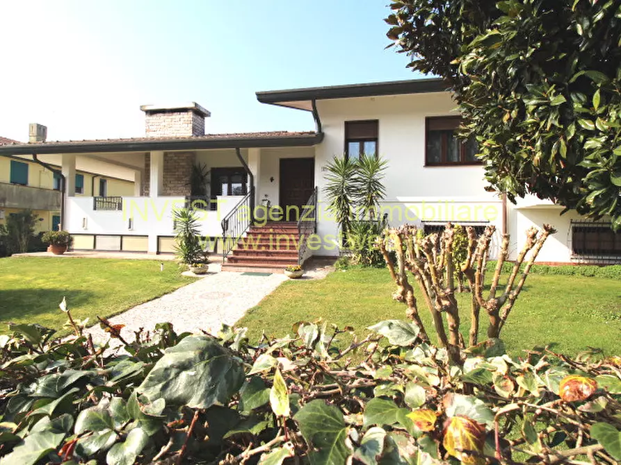 Immagine 31 di Villa in vendita  in via Morosini 37 a Rosolina