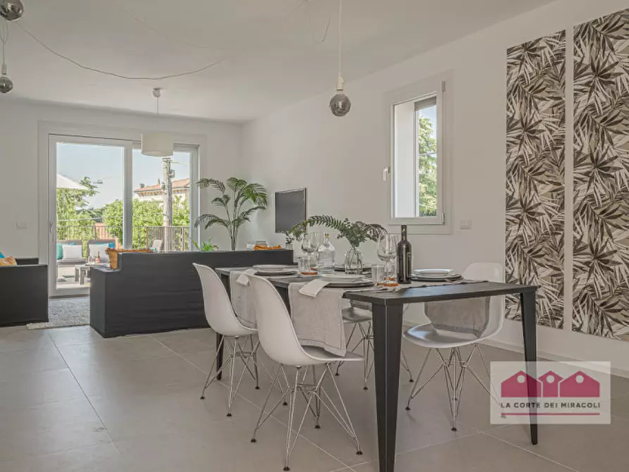 Immagine 3 di Casa bifamiliare in vendita  in VIALE TRIESTE a Vicenza