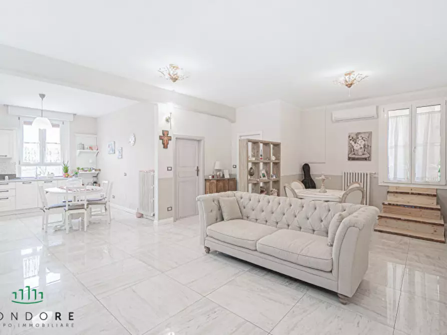 Immagine 1 di Appartamento in vendita  in Via Porrettana a Casalecchio Di Reno